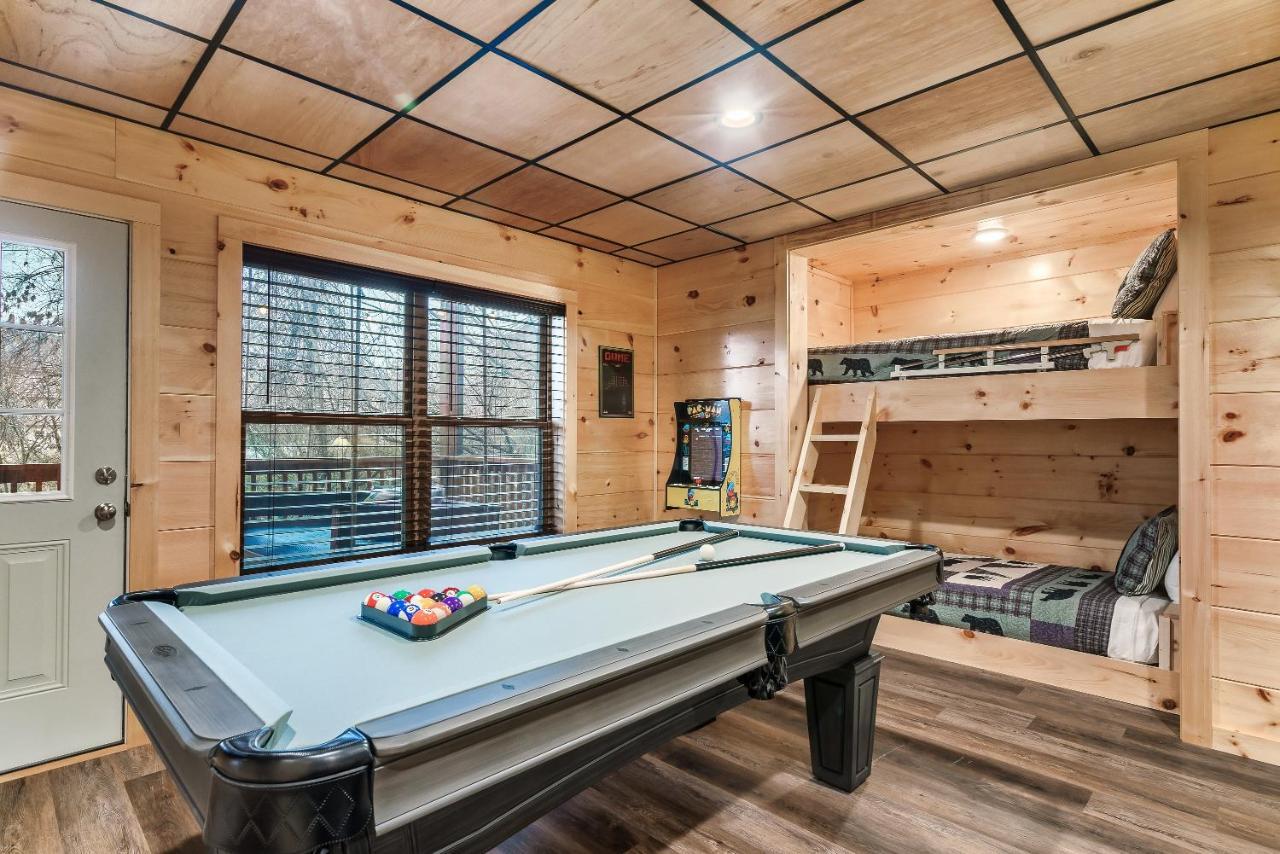 Mountains R Calling, Cozy Hideaway, King Beds, Hot-Tub, Arcade, Ev Ready Пиджен-Фордж Экстерьер фото