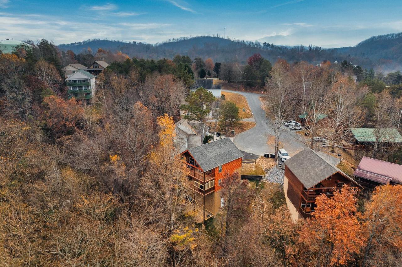 Mountains R Calling, Cozy Hideaway, King Beds, Hot-Tub, Arcade, Ev Ready Пиджен-Фордж Экстерьер фото