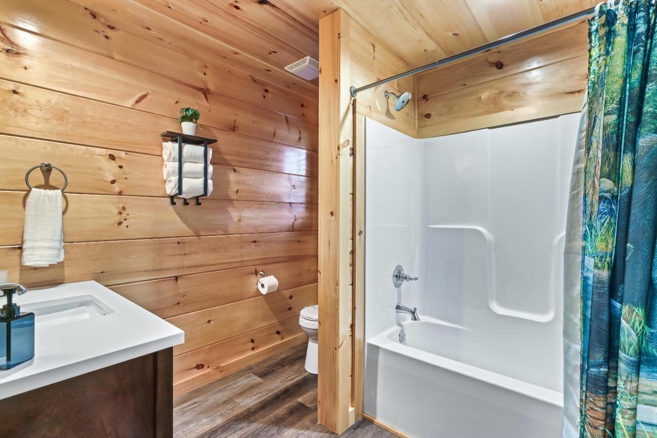 Mountains R Calling, Cozy Hideaway, King Beds, Hot-Tub, Arcade, Ev Ready Пиджен-Фордж Экстерьер фото