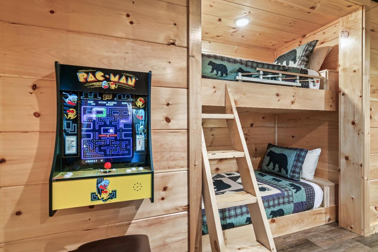 Mountains R Calling, Cozy Hideaway, King Beds, Hot-Tub, Arcade, Ev Ready Пиджен-Фордж Экстерьер фото