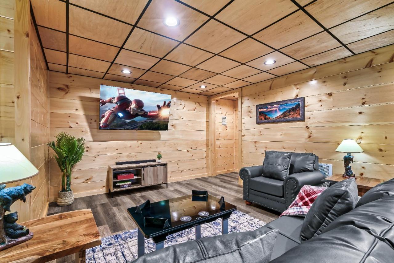 Mountains R Calling, Cozy Hideaway, King Beds, Hot-Tub, Arcade, Ev Ready Пиджен-Фордж Экстерьер фото